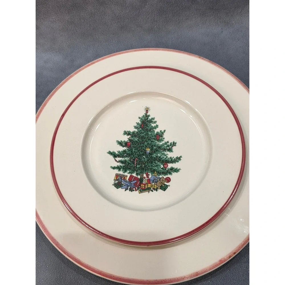 Taylor Smith + Taylor Holly + Spruce Christmas Tree 4 sets 4 Piece Place Setting